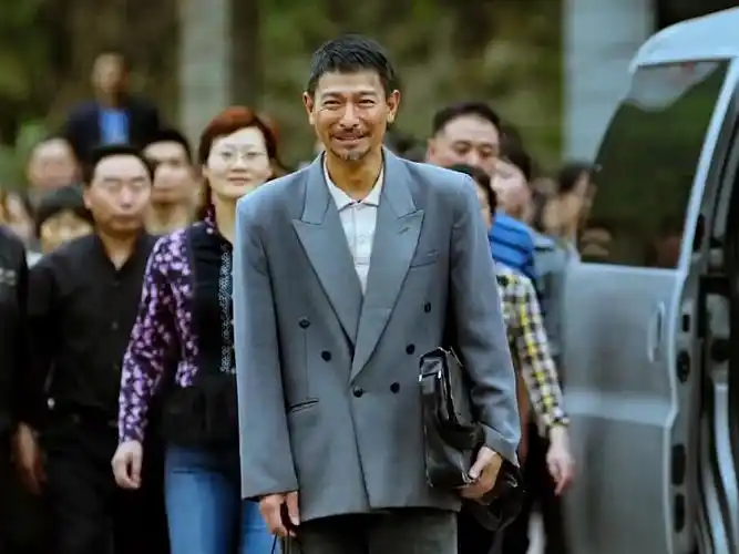 在电影《失孤》中,为了复刻现实的原型,刘德华零片酬出演