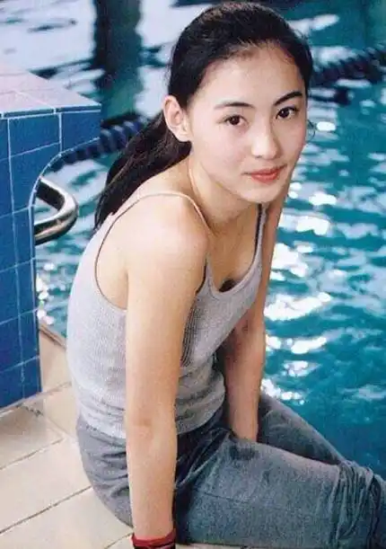 42岁的张柏芝,终于不会再被世界所宽容_周星驰_张仁勇_母亲