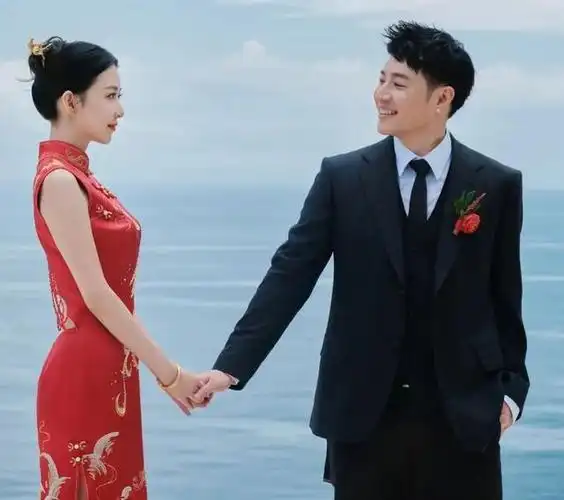 天王嫂宣云婚礼穿搭揭秘全身珠宝超百万奢牌礼服与金晨撞衫