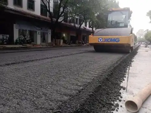 狮江大道东段开始铺设水稳层最快11月底可全线正式通车