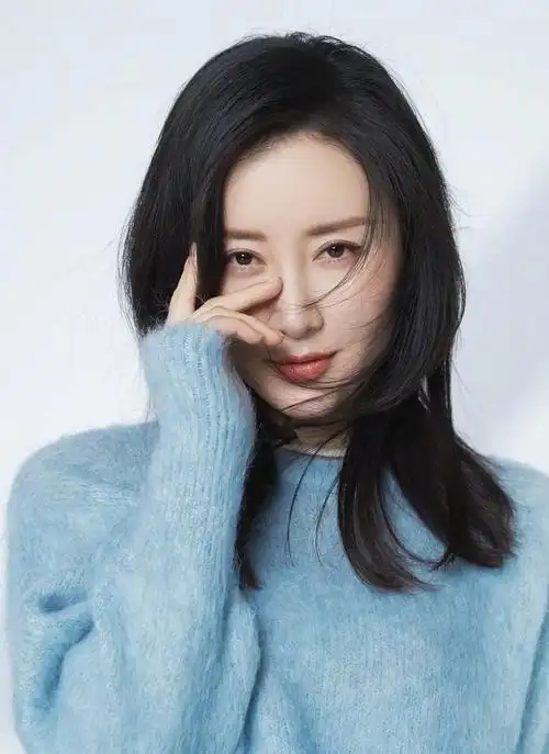 舒畅高清淡雅写真优雅迷人