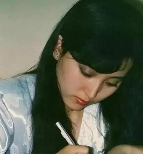 盘点顶级明星葬礼警车开道30万人送行水晶棺顶常人20年收入