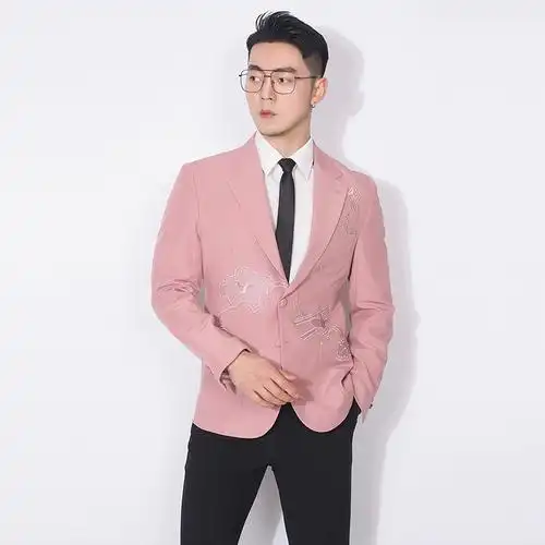 热销粉色西装男