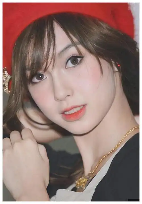 刚出道时照片曝光没有找到自我的angelababy每张看着都像别人