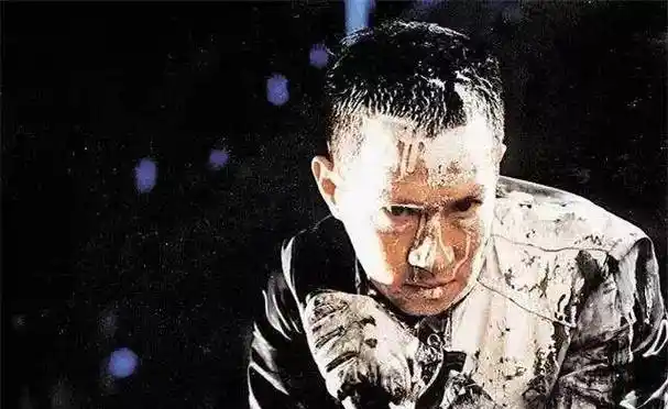 张家辉近些年转型做了导演,目前拍了三部影片,整体来说中规中矩,希望