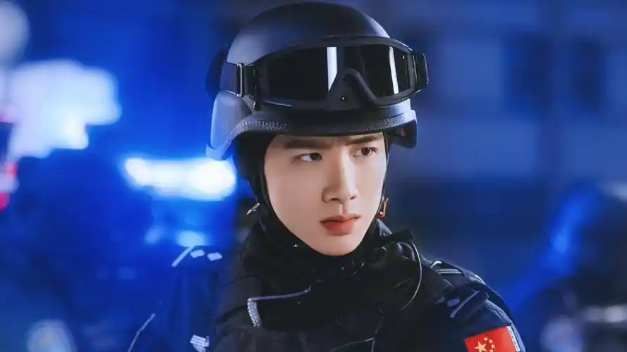 白敬亭可以把警服焊在身上吗|半踩点|你是我的城池营垒