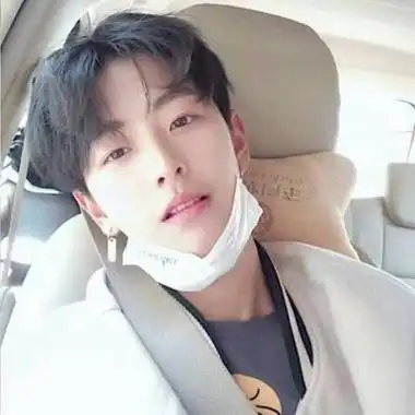 2021微信帅哥头像阳光帅气迷人高清图片 和你在一起才是全世界