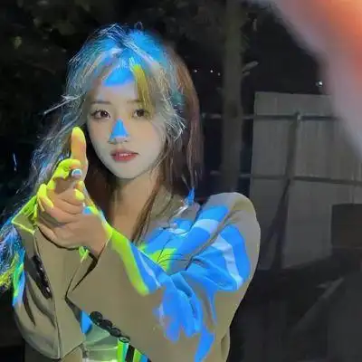 ins闺蜜森系女头你贯穿我的山河似暮色沉溺若暗燃星火_微信头像_我要