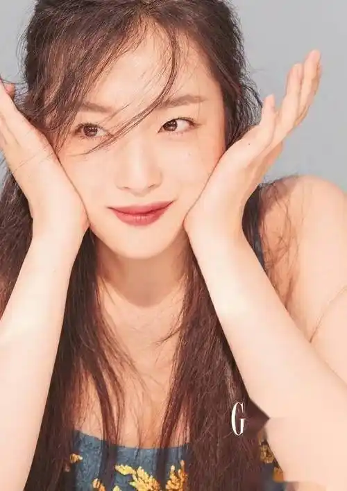 这谁顶得住!岁崔雪莉,写真曝光,端庄优雅,美艳动人!