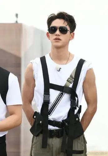 黄旭熙奔跑吧录制路透图