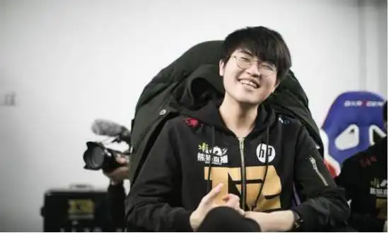 新版英雄联盟战士怎么玩(lol英雄联盟凉了吗)_英雄联盟攻略网