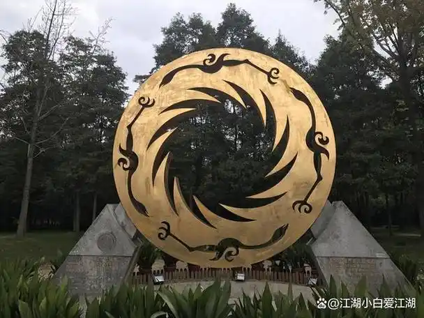 太阳神鸟金饰:极具动感效果的金箔器