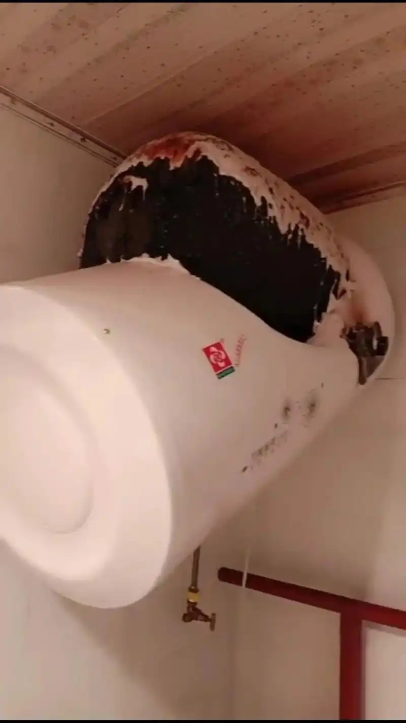 贵阳一水电工网购超低价热水器嘭一声炸了还曾给好几家安装过同款