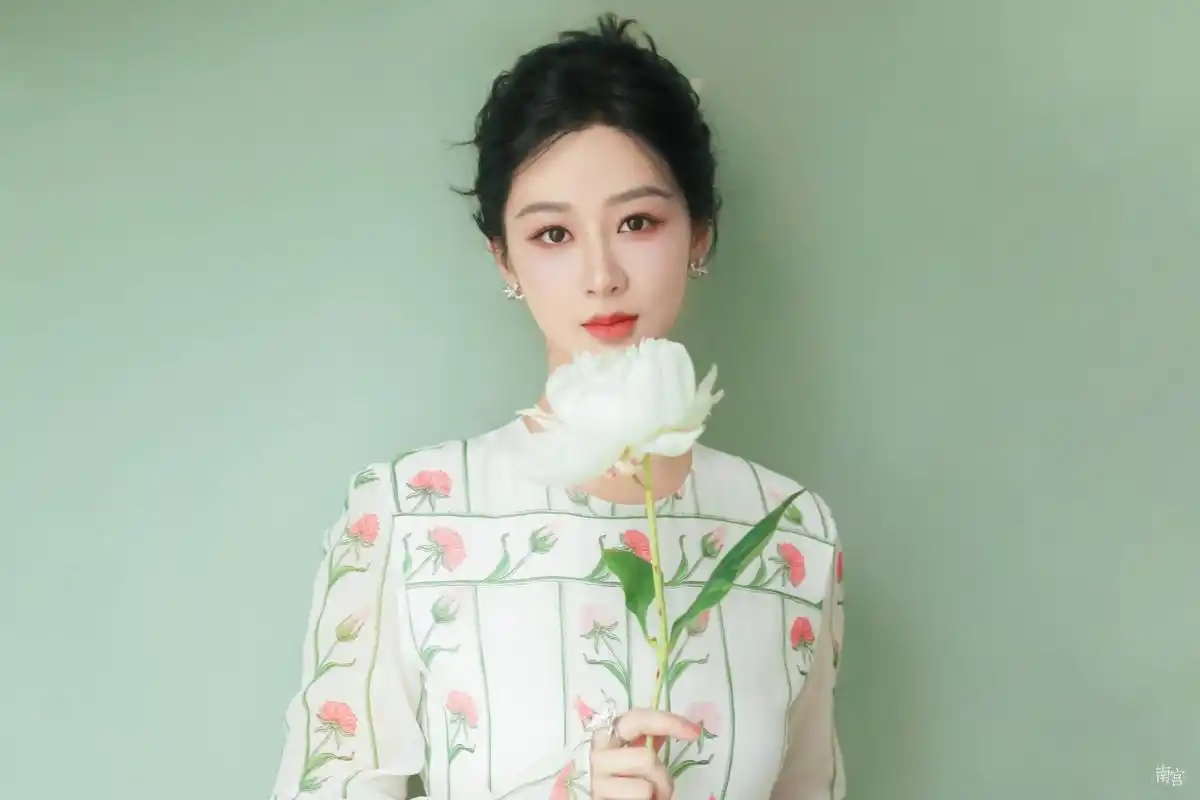 94杨紫 | 电脑壁纸02