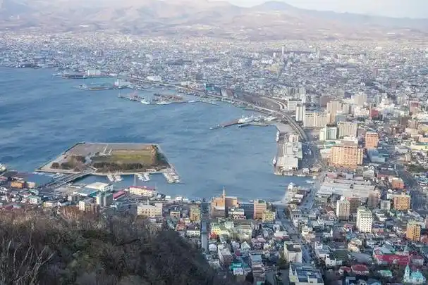 函馆山夜景:北海道三大夜景之一,价值"百万美元"