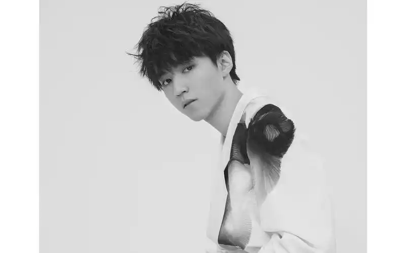 王俊凯个性帅气写真图片桌面壁纸