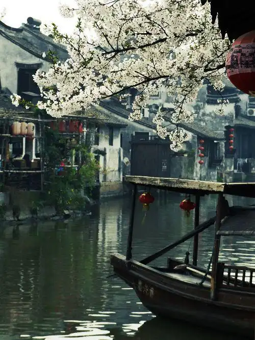 烟雨江南,朦胧了一纸回忆__财经头条