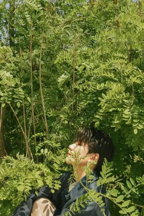 王源更博晒海边照,感谢每个夏天都有你