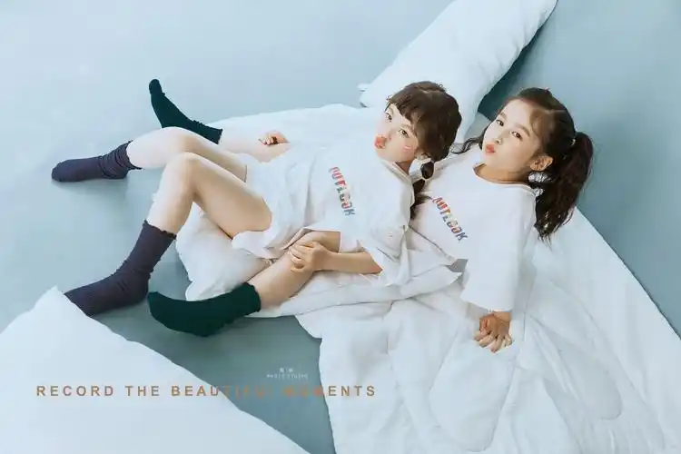 简映-的儿童摄影作品《闺蜜》