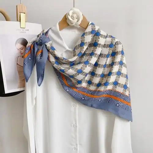 秋冬气质大披肩链条印花方巾90围巾包头巾旅行搭配丝巾造型领巾女