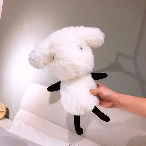 易烊千玺明星同款抱枕一只羊手绘风易只羊偶像毛绒玩偶公仔礼物35厘米