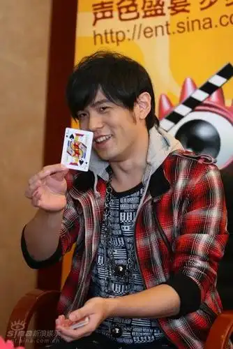 图文周杰伦独家做客成功变出黑桃j