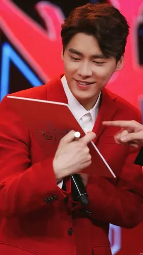 春晚的哥哥笑起来太甜啦 李易峰李易峰