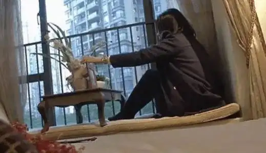 妻子背着丈夫"寻刺激",却被对方偷拍,拍下不雅照威胁