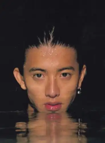 后来大s还在微博上表示,木村拓哉是她从14岁就开始喜欢的人生偶像