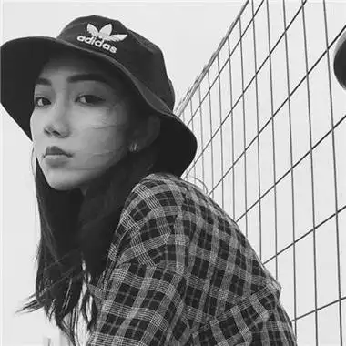 黑白女生头像带帽霸气 霸气头像图片大全 -【爱个性】