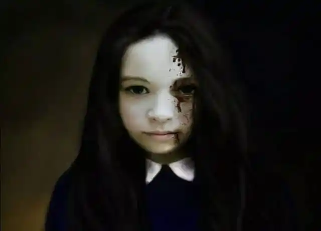 例如在贞子,伽椰子,楚人美之前,很多人的童年阴影:龙婆.