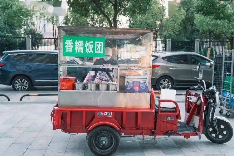 深挖全城幸存的老式饭团摊爷青回