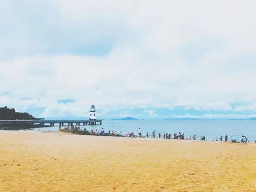 珠海情侣路旁边的沙滩爱情邮局