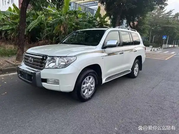 12年丰田兰德酷路泽4700 全款16万,无疑是越野爱好者的首选之作