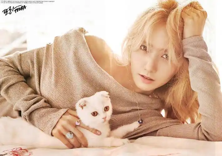 考古金发林允儿清纯蛊系易碎感