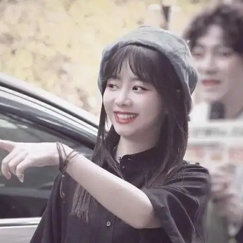 明星头像谭松韵头像