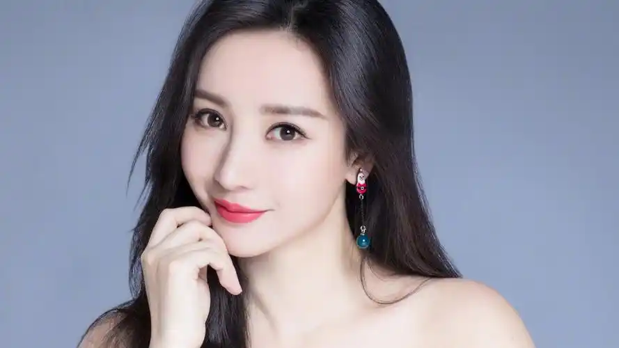 性感女明星柳岩图片壁纸1217