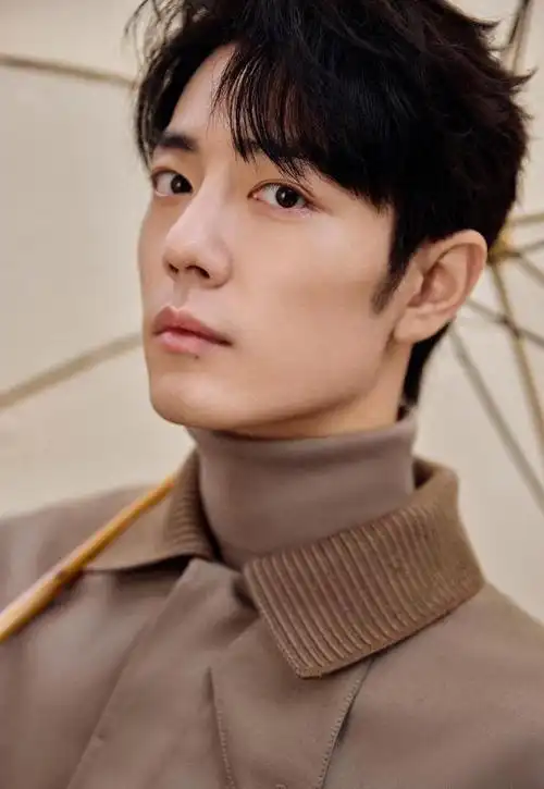 当32岁肖战跟26岁王一博站在一起,我才彻底明白,什么叫顶级骨相