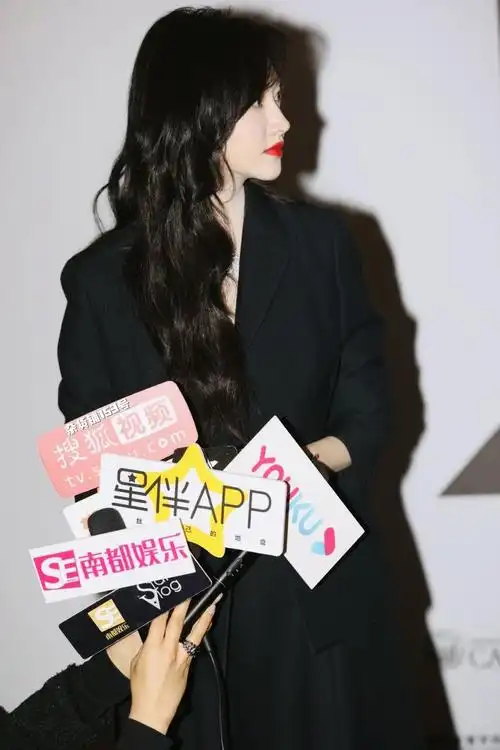 景甜t风格论坛全程cut正能量偶像给粉丝带来的也是正能量