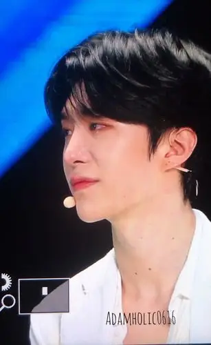 范丞丞时隔多日终于现身走出姐姐阴影笑容灿烂