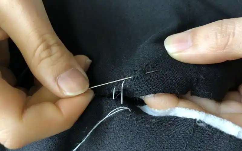 衣服破了不要丢,奶奶教我隐形无痕缝法,缝好了无痕迹,一学就会