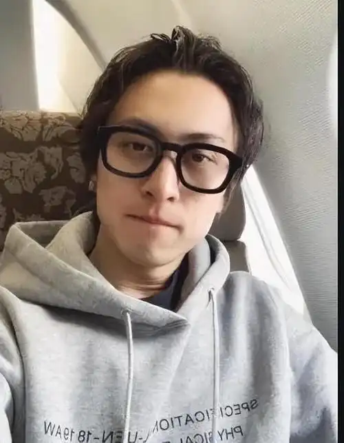 比王思聪还有钱,坐3.6亿私人飞机,"沪上皇"秦奋到底啥来头?