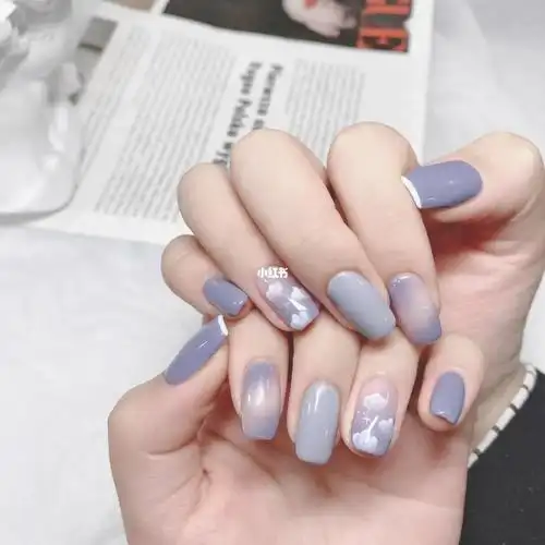 晕染美甲#渐变@剥开它 你的心将沐浴甜美