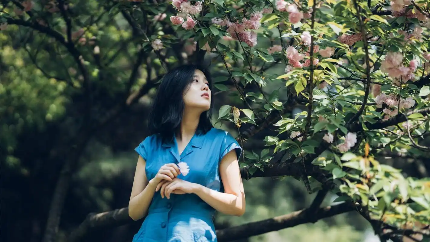 森系清新美女唯美气质妩媚优雅户外写真