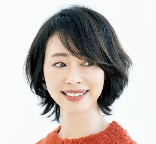 越短越洋气减龄,这8款"迷人短"发型,适合40-50岁的女人参考|脸型|圆脸