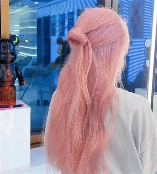 少女感爆棚的粉色发色 超级显白又温柔可爱_2023年流行发型 - 美发站