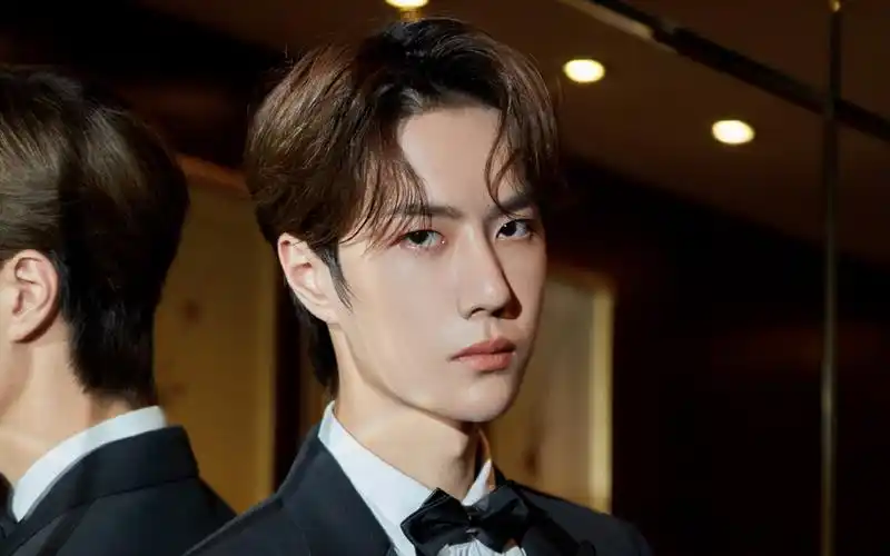 王一博酷帅有型写真桌面壁纸