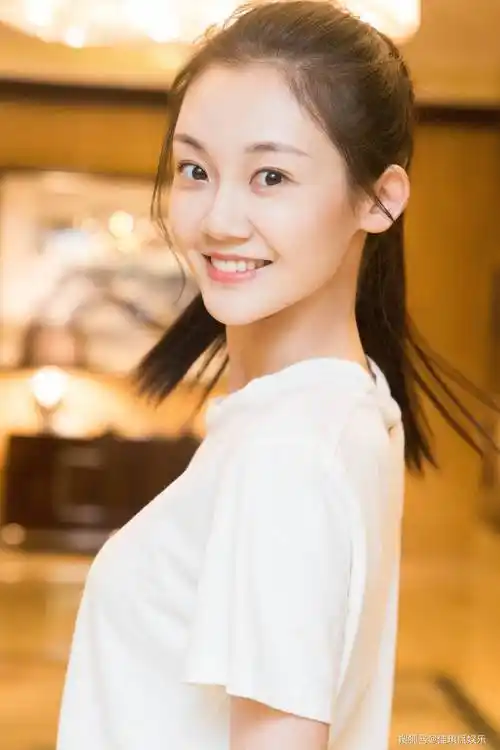 原创看到黄磊对孙莉的亲昵才知道屡被郑恺无视的苗苗有多辛酸