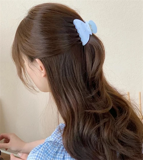 仙女文艺半扎发 简约清新显气质_时尚扎发 - 美发站