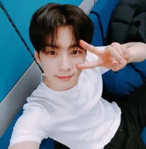 微信头像车银优